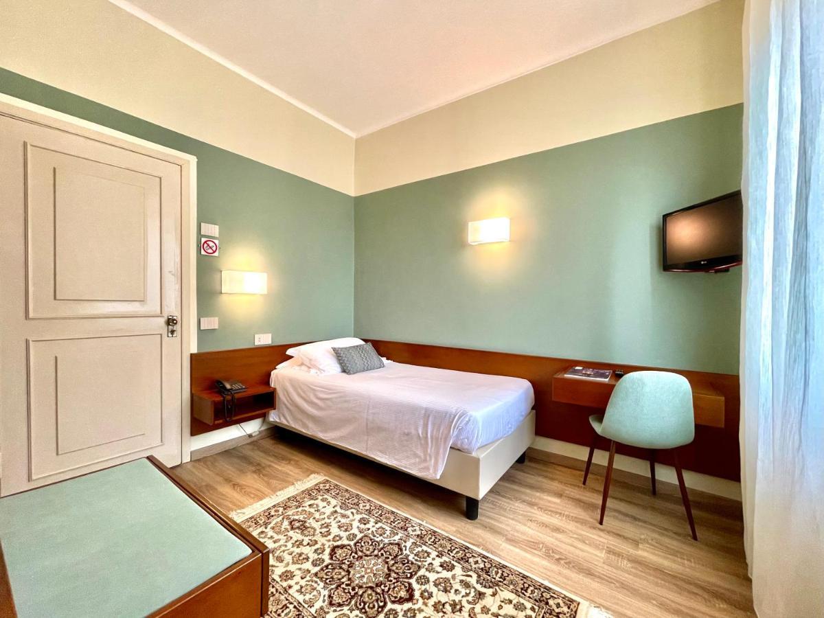 Hotel Brescia & Apartments Boario Terme Екстериор снимка
