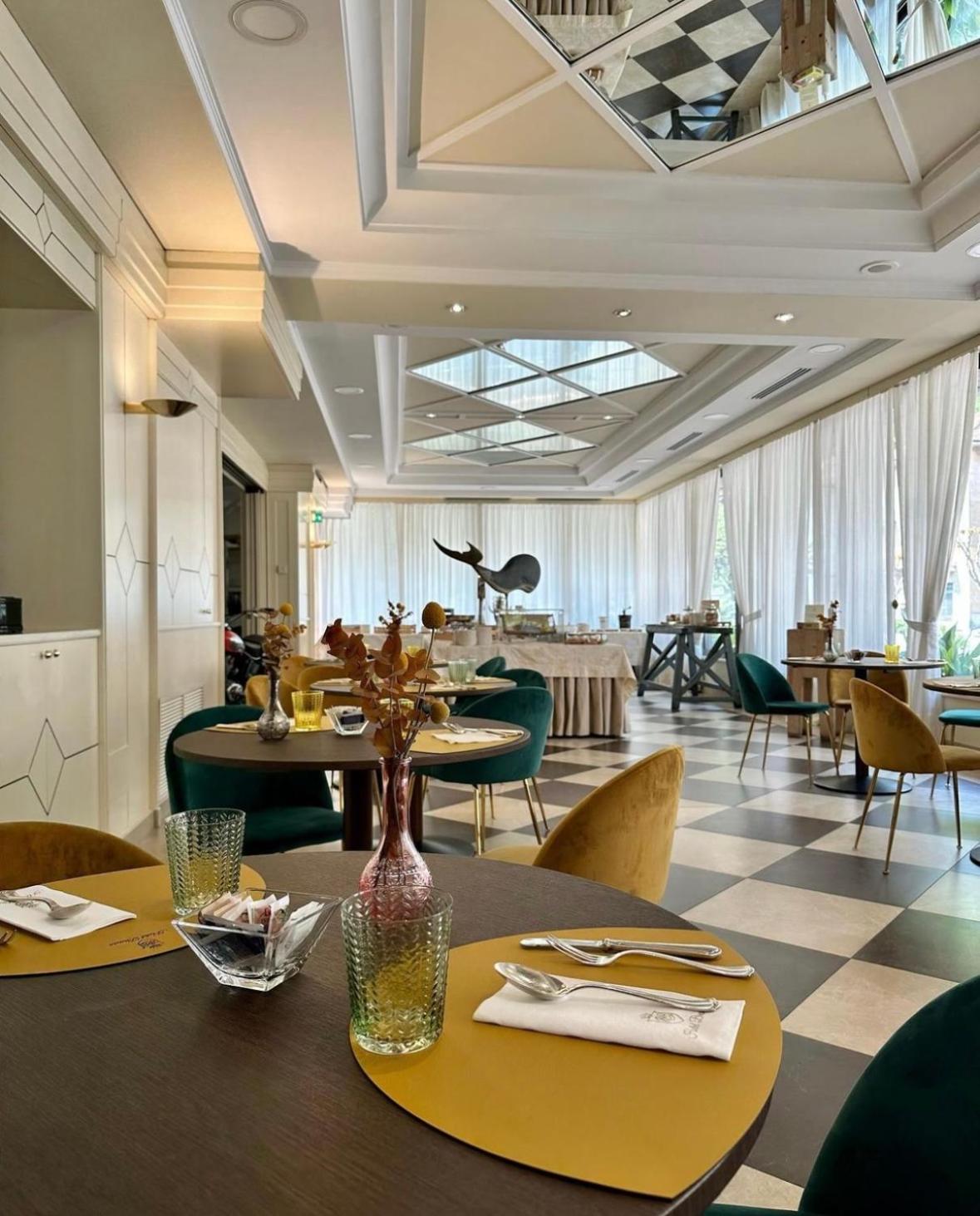 Hotel Brescia Boario Terme Екстериор снимка